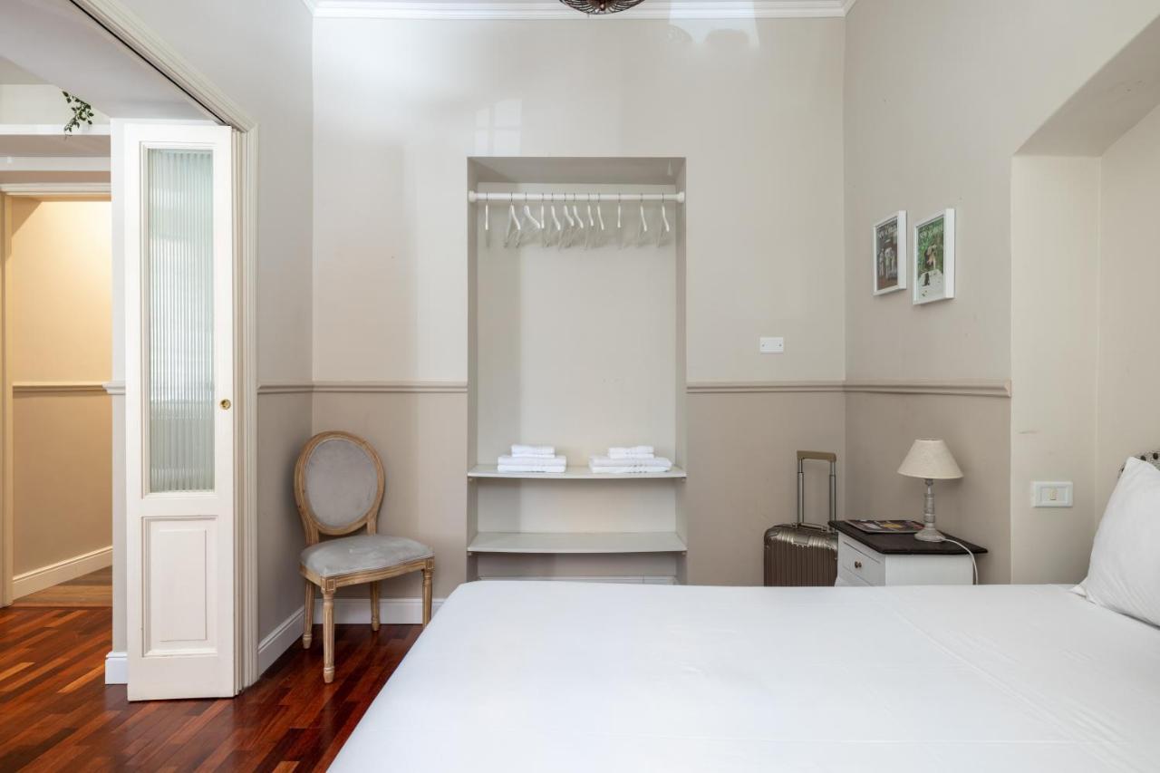 Charming Apartment With Patio A Few Steps From Colosseum Exterior foto