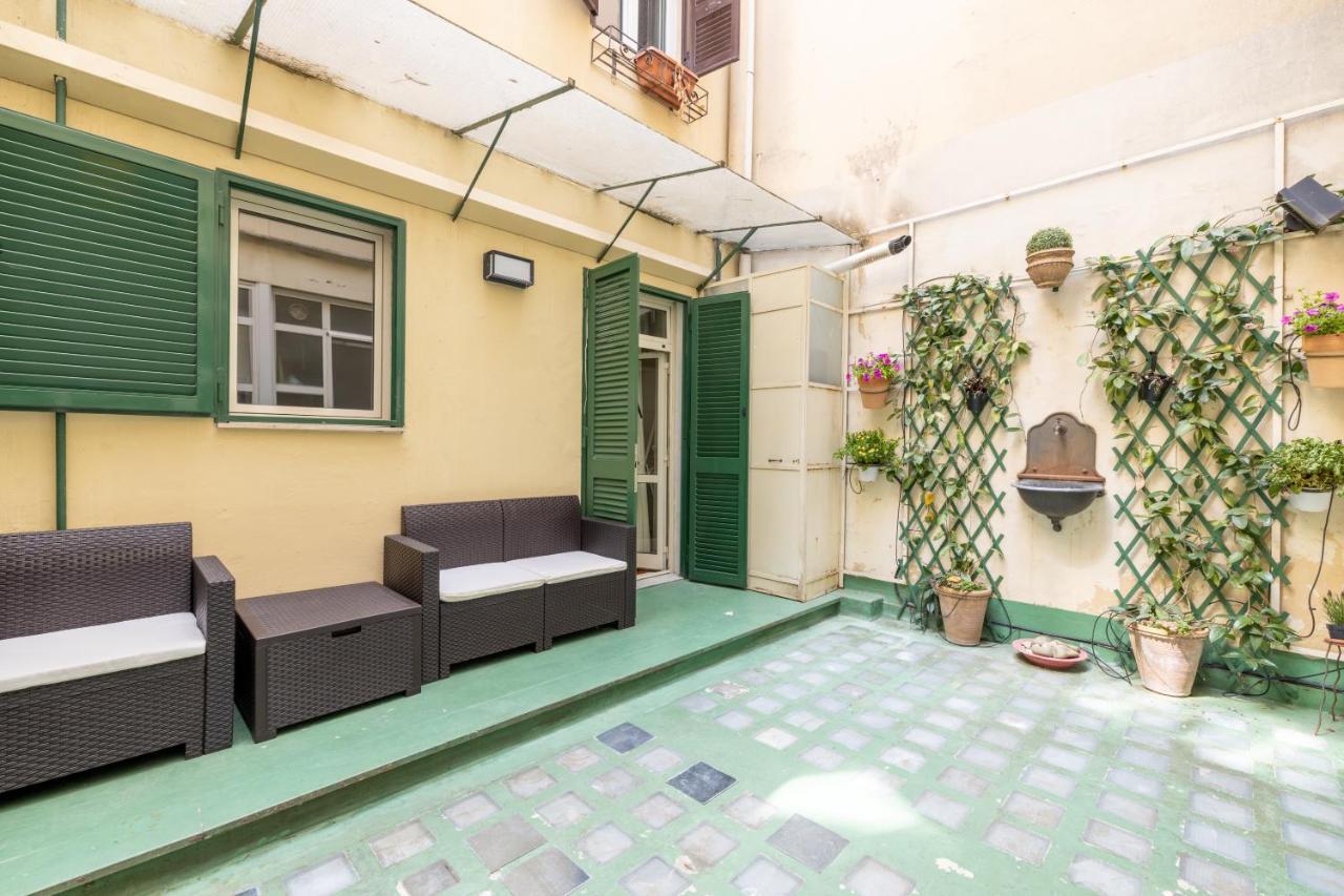 Charming Apartment With Patio A Few Steps From Colosseum Exterior foto
