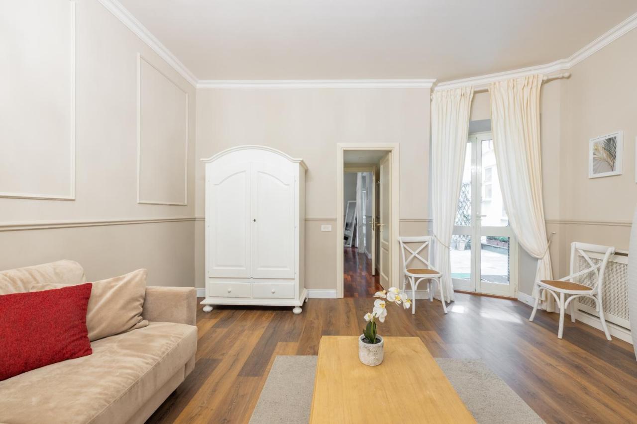 Charming Apartment With Patio A Few Steps From Colosseum Exterior foto